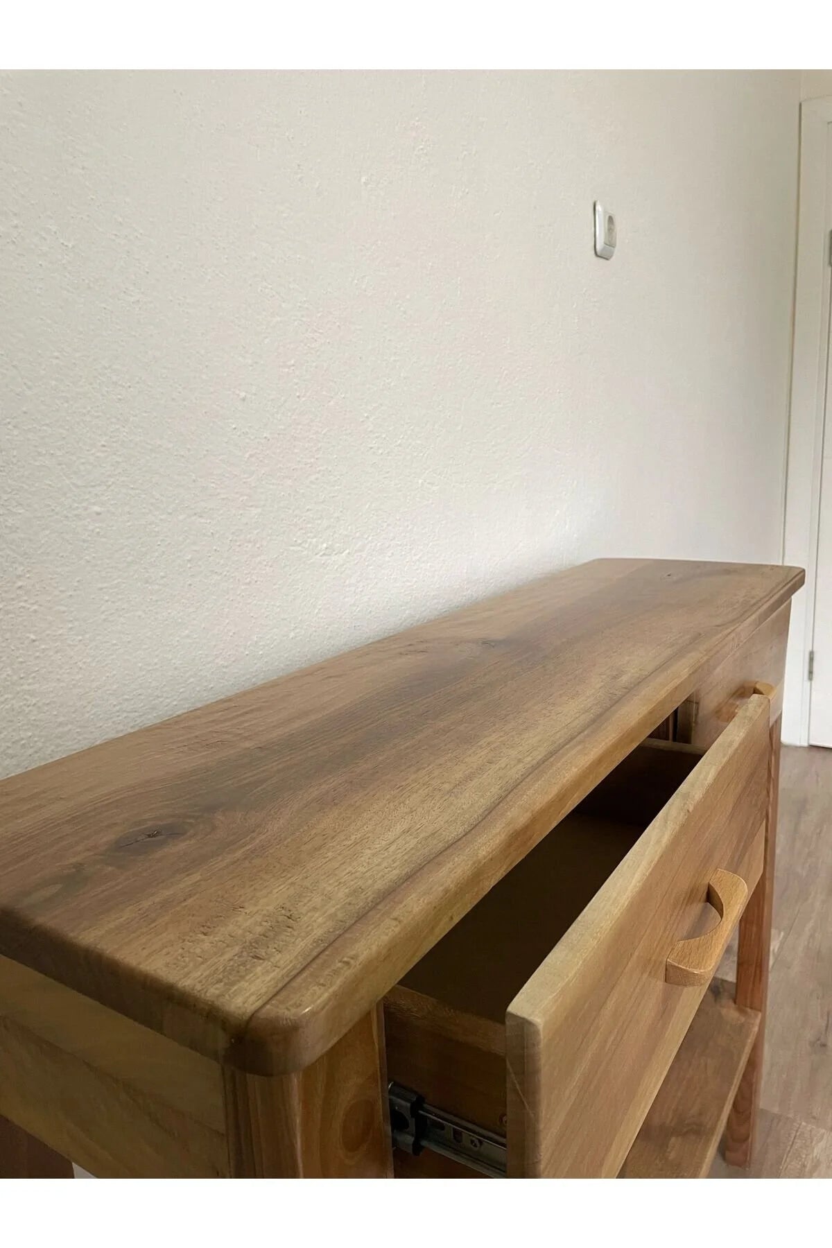 Safir Ceviz Dressuar